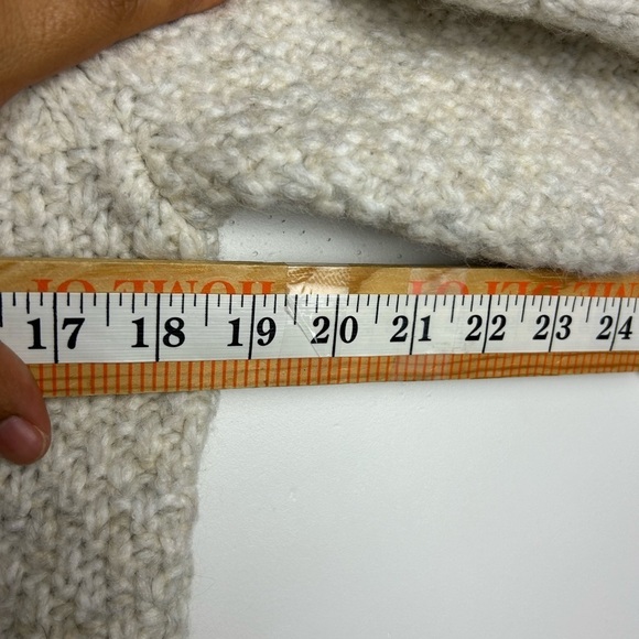 American Eagle M Cable Knit Crop Sweater Fisherman Wool Blend Neutral Turtleneck - Picture 10 of 11